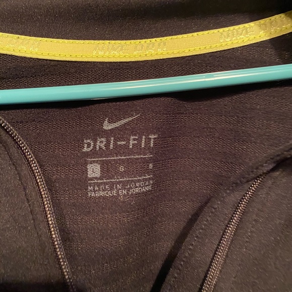 Nike quarter zip - Picture 2 of 3